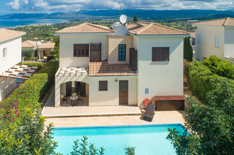 Exterior & Views 2, Villa Evelina