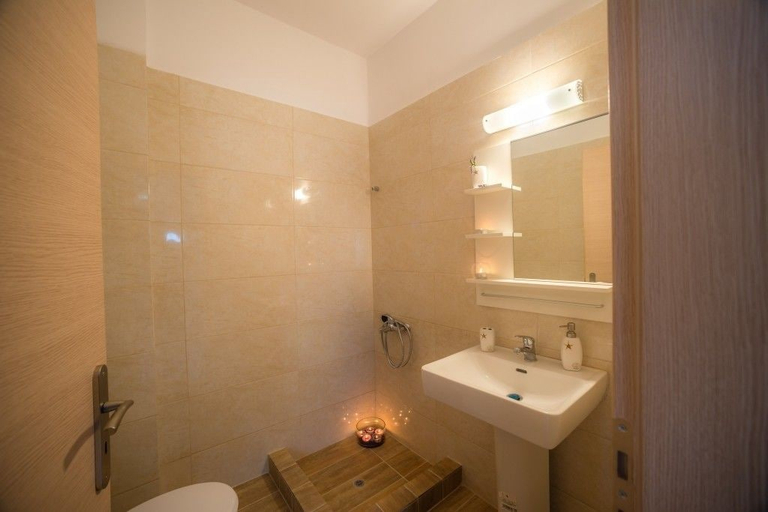 Bathroom 5, Tesys Studios & Apartments, Ionian Islands