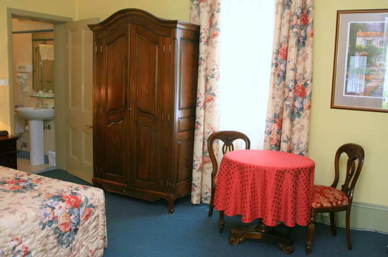 Bedroom 25