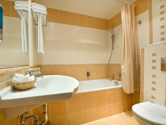 Bathroom 3, EA Hotel Rokoko, Praha 1