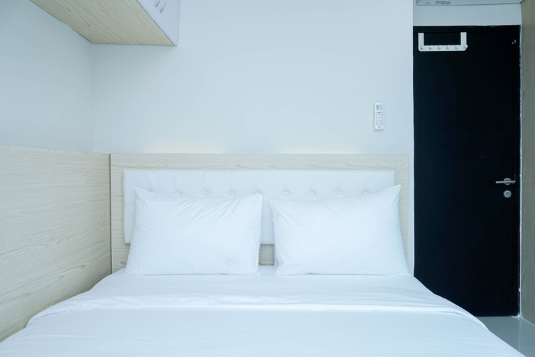 Bedroom 3, Cozy Minimalist 2BR with City View at Atlanta Apartment, Depok