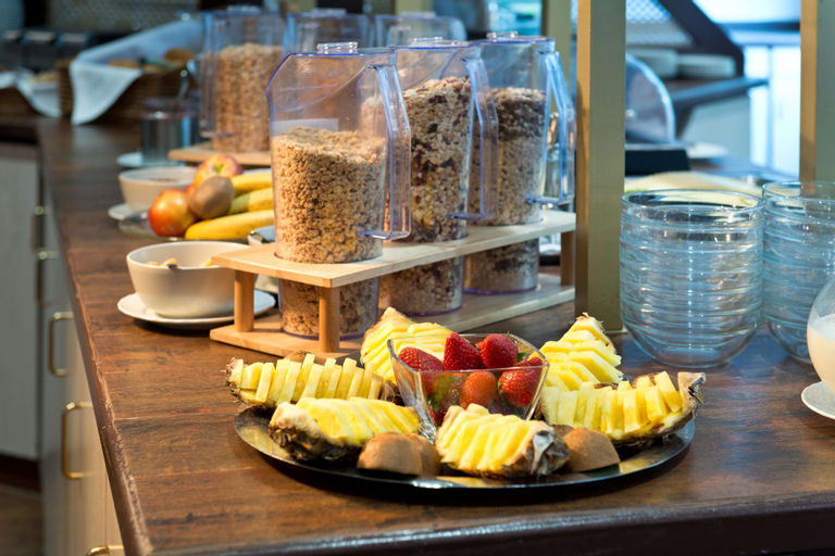 Food & Drinks 8