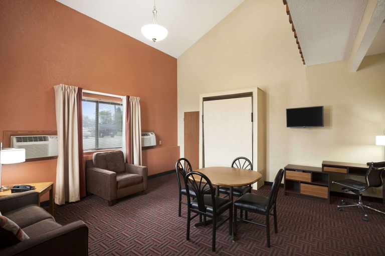 Others 5, Super 8 by Wyndham Salem, Marion