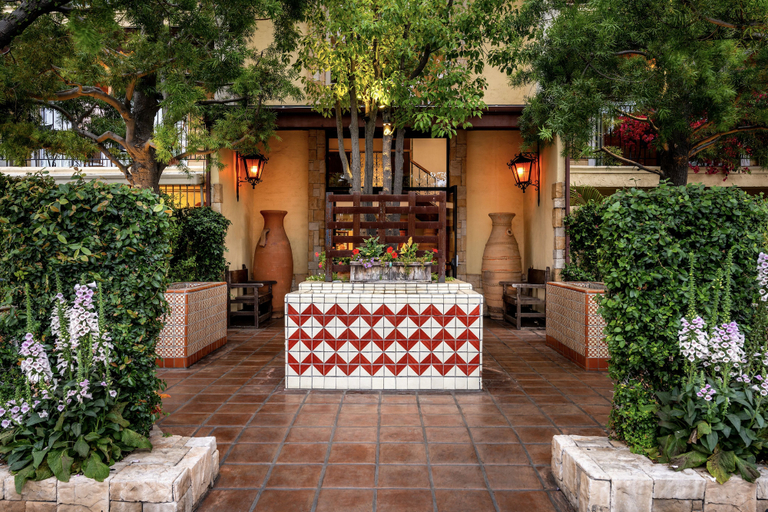 Exterior & Views 2, Hotel Pepper Tree Boutique Kitchen Studios - Anaheim, Orange