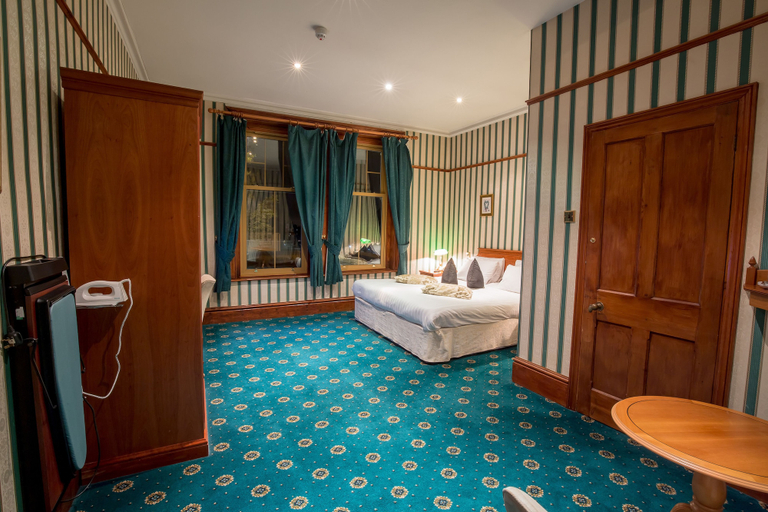 Bedroom 3, Harefield Manor, London