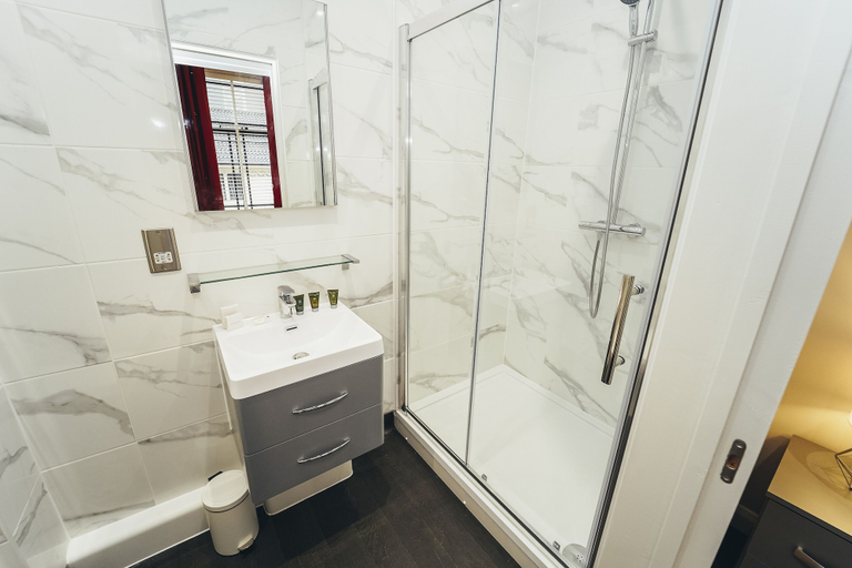 Bathroom 3, The Stay Company Whitefriars House, Nottingham