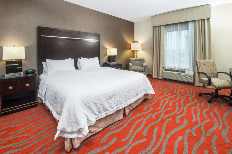 Bedroom 3, Hampton Inn & Suites Tulsa/Catoosa, Rogers
