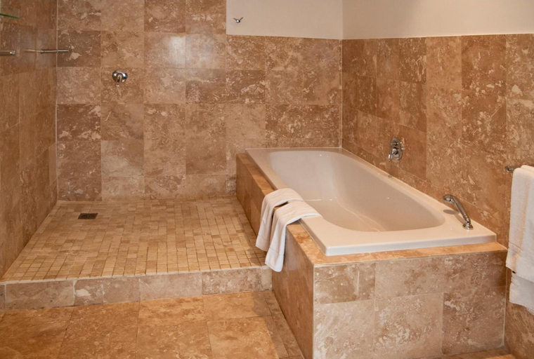 Bathroom, Maartens Guesthouse, City of Cape Town