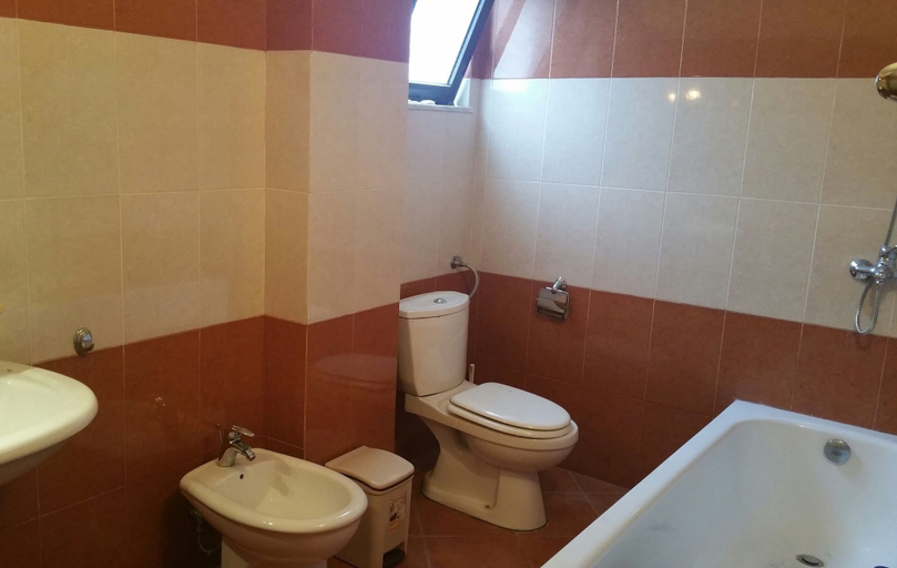 Bathroom 3, Berberi Guest House, Pogradecit