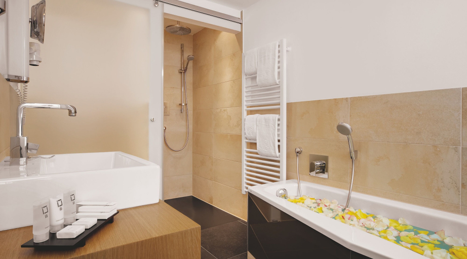 Bathroom 4, Alpen Hotel München, München