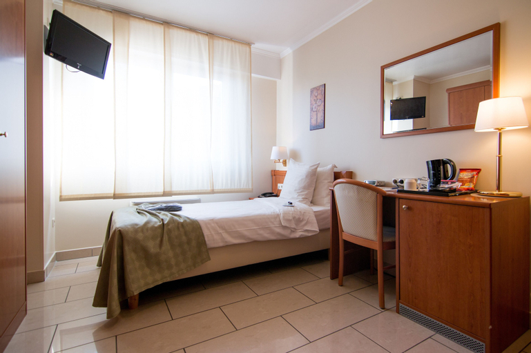 Bedroom 3, Best Western Plus Grand Hotel Victor Hugo, Luxembourg