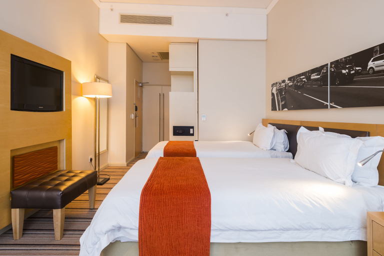 Bedroom 3, Protea Hotel by Marriott Gaborone Masa Square, Gaborone