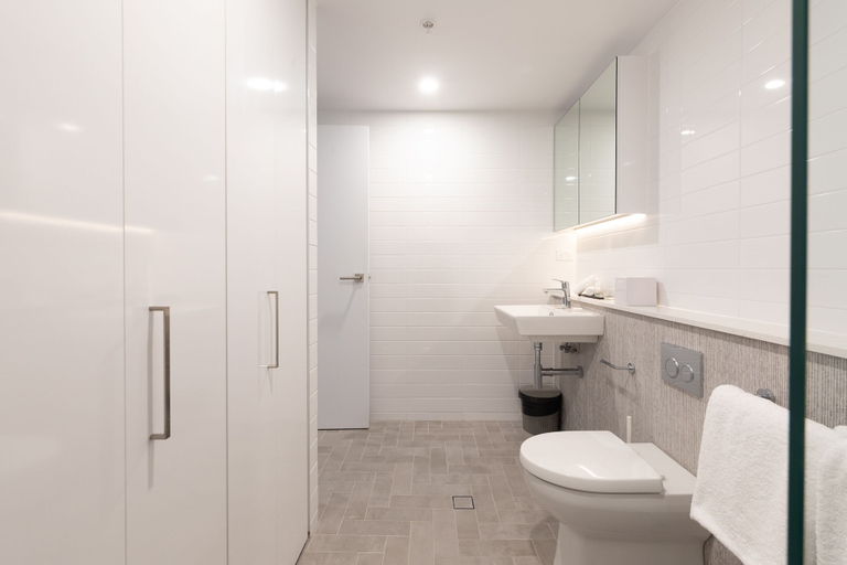 Bathroom 3, Linton Hotel, Brisbane