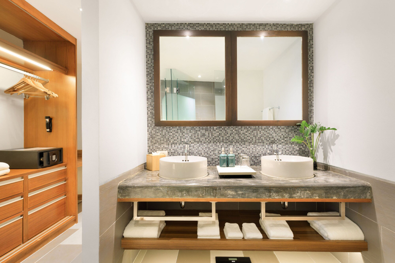 Bathroom 5, OUTRIGGER Khao Lak Beach Resort, Takua Pa