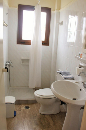 Bathroom, Alexandros M, Crete
