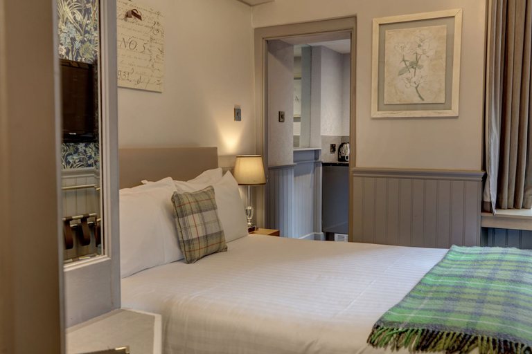 Bedroom 3, Braid Hills Hotel, Edinburgh