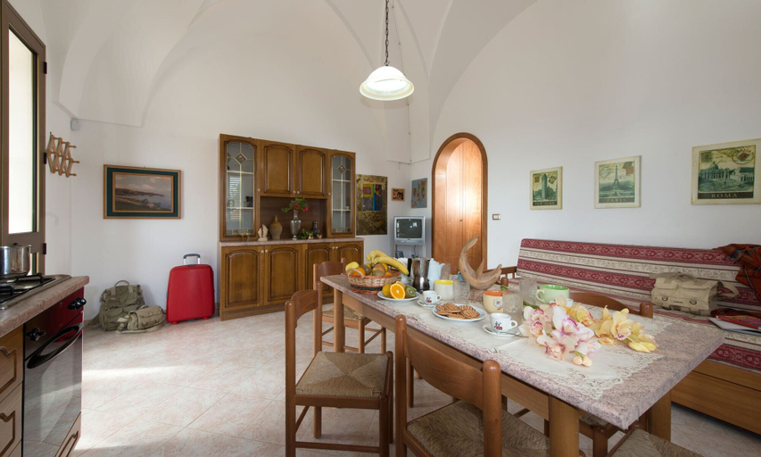 Others 4, Villa Carolina, Lecce