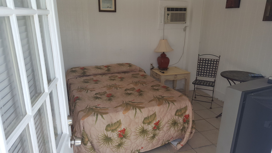 Bedroom 3, Floating Sea Cove Resort & Marina, Monroe