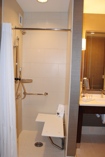 Bathroom 5, Doubletree By Hilton Reading, Berks