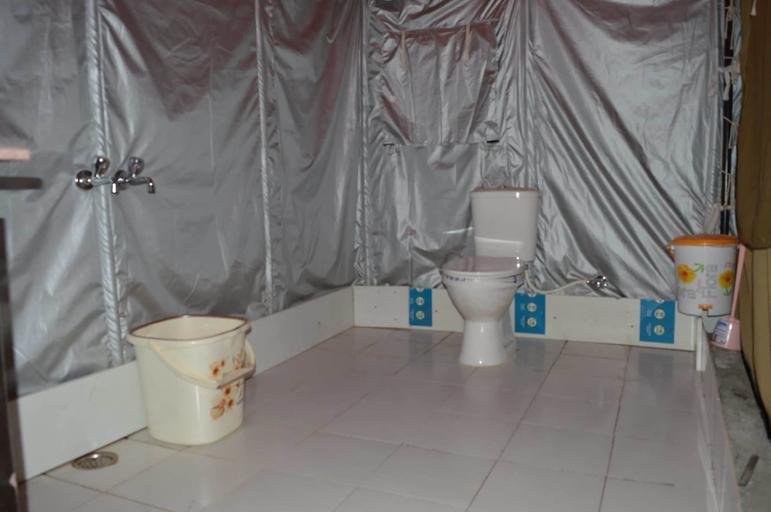 Bathroom, The Sky Village, Kangra