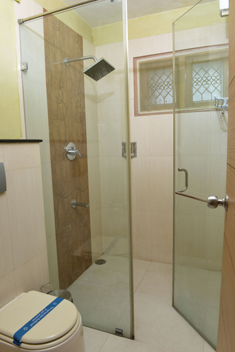 Bathroom 3, Sree Bharani Hotels, Tirunelveli