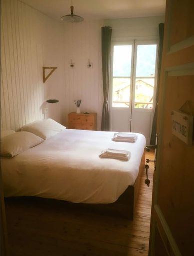 Bedroom 2, L'aria di Casa, Vercelli