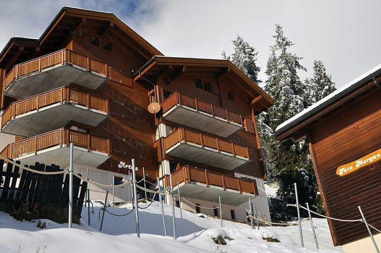 Exterior, Artus 3, Raron
