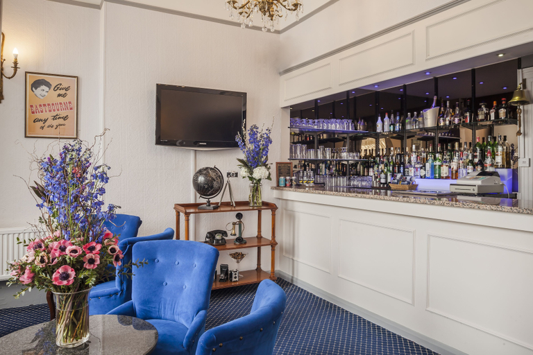 Food & Drinks 5, OYO Devonshire Park Hotel, East Sussex
