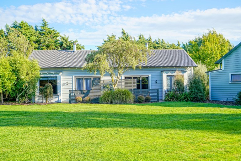 Exterior & Views 2, Parehua Resort, South Wairarapa
