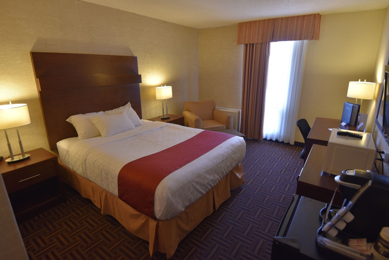 Bedroom 5, Travelodge by Wyndham North Battleford, Division No. 16