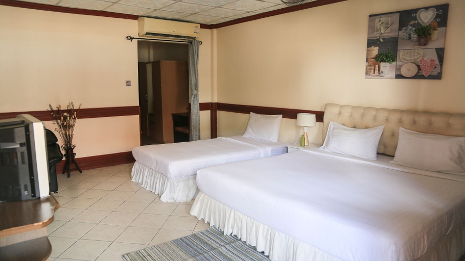Bedroom 2, Kata Leaf Resort, Pulau Phuket
