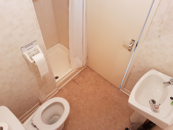 Bathroom 3, The Castle Hotel, Scottish Borders