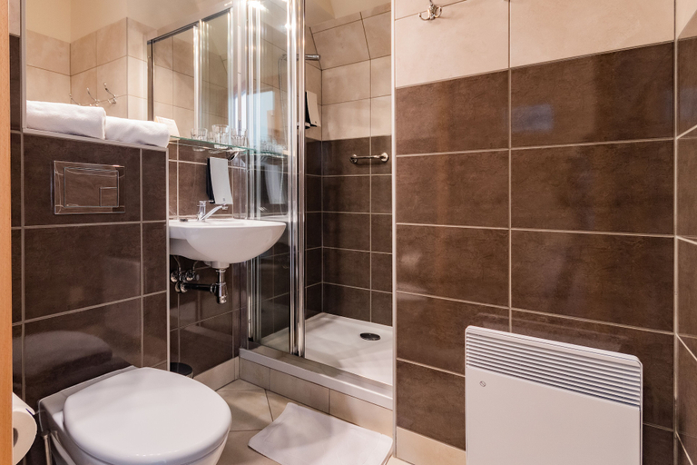 Bathroom 4, Hotel Kahlberg, Nowy Dwór Gdański