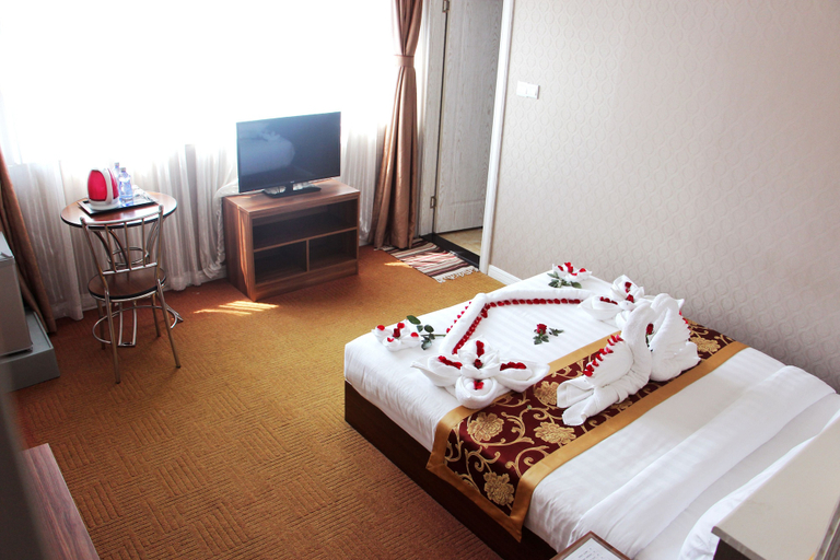 Bedroom 3, Sunny Holiday Hotel, Yangon