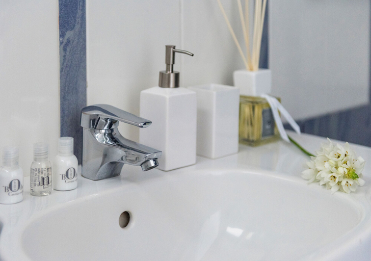 Bathroom 5, Fiorentini Residence, Napoli
