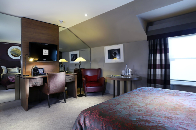 Bedroom 2, Macdonald Windsor Hotel, Slough