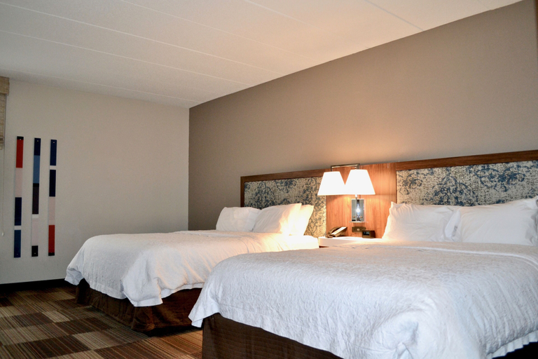 Bedroom 3, Hampton Inn Dayton/Huber Heights, Montgomery