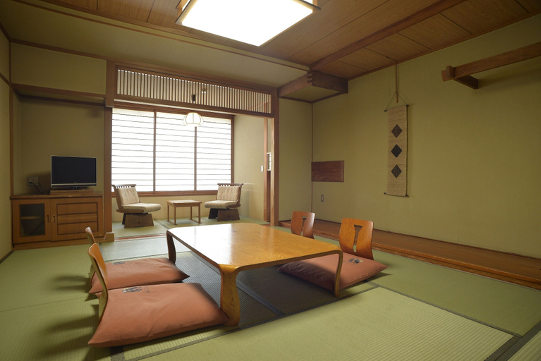 Others 5, Taisenkaku, Ukiha