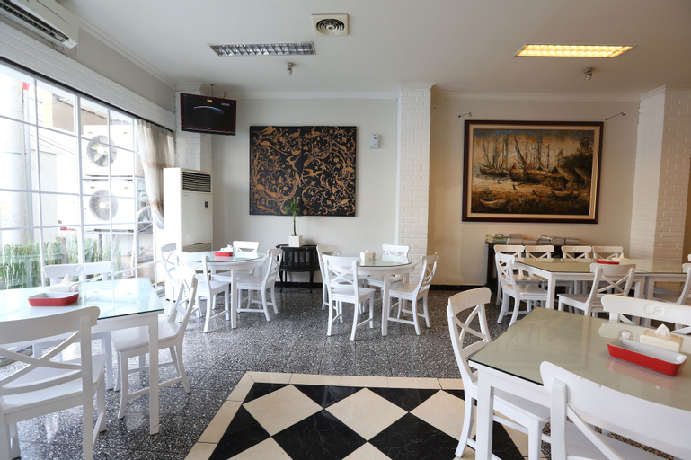 Food & Drinks 4, F Hotel Jakarta, South Jakarta