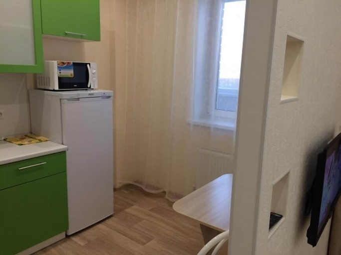 Others 5, Apartment on Geologorazvedchikov 44a, Tyumen'