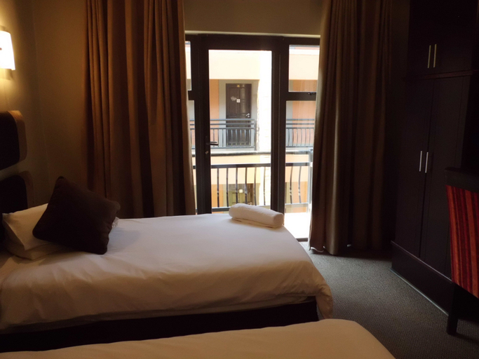 Bedroom 3, Bains Lodge, Mangaung