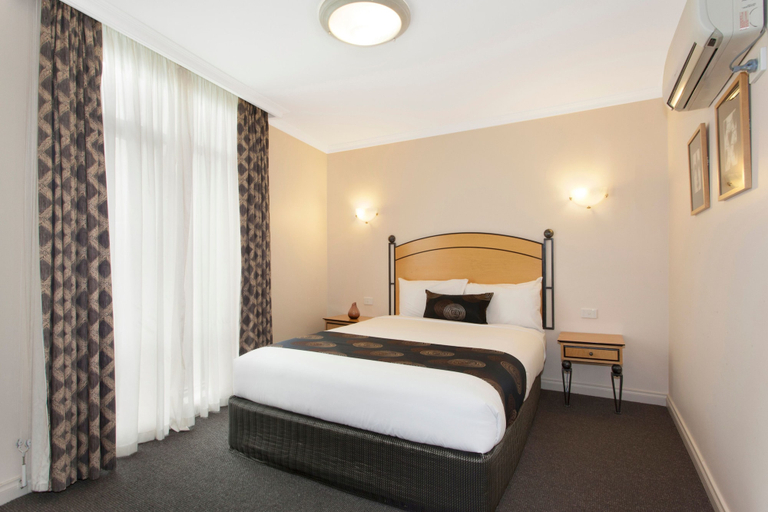 Bedroom 4, Melbourne Metropole Central, Melbourne