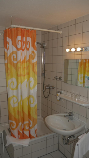 Bathroom 4, Komfort Hotel Ludwigsburg, Ludwigsburg