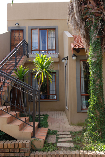 Exterior & Views 2, Opikopi Guest House, City of Tshwane