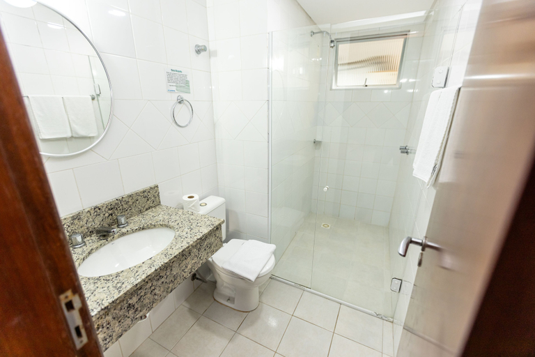 Bathroom 4, Hotel do Bosque, Balneário Arroio do Silva