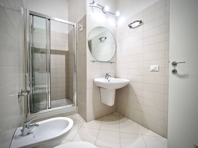 Bathroom 4, Studio DEL Sale, NEL Centro DEL Porto Antico, Genova