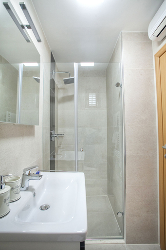 Bathroom 4, Apartment heart of Trogir, Trogir