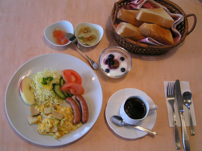 Food & Drinks 4, Madarao Elm Pension, Myōkō