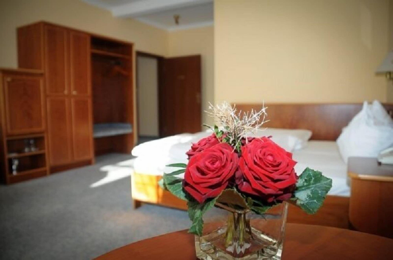 Bedroom 3, Hotel National, Nordsachsen
