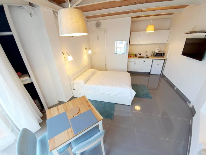 Bedroom 5, Agas Holiday Apartments Gefen Boutique